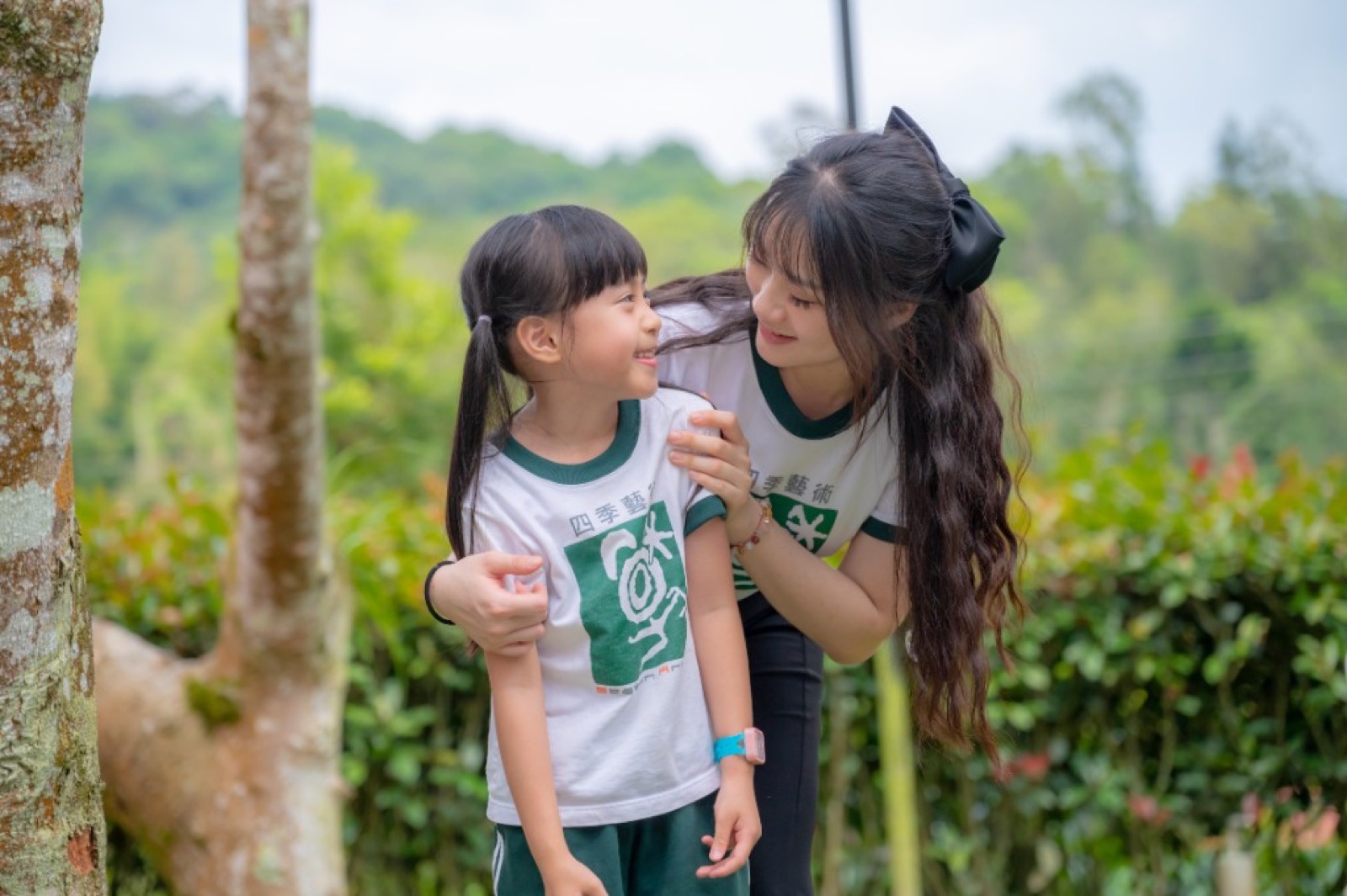 桃園戶外畢業照 草地親子合照 森林系畢業照